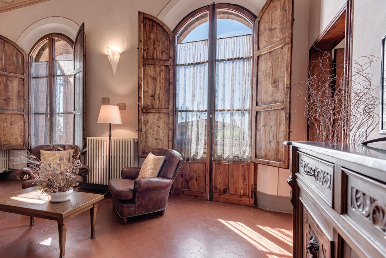 Appartamenti Villa Mascagni 볼테라 외부 사진