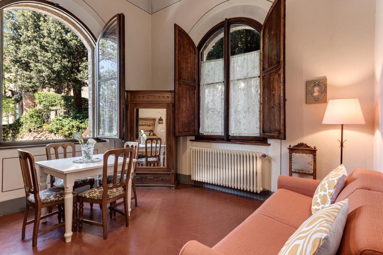Appartamenti Villa Mascagni 볼테라 외부 사진